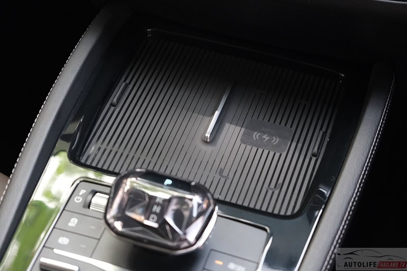 MPV mới này của BYD mà về Việt Nam thì Innova phải dè chừng: Nhiều trang bị hiện đại, chạy 500km/sạc - Ảnh 23