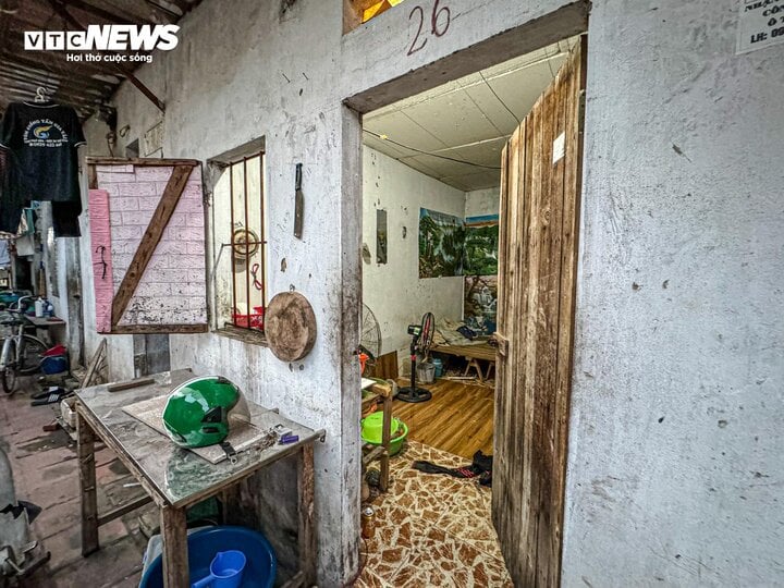 Hà Nội đắt đỏ, người lao động chắt bóp từng đồng vẫn 'thiếu trước, hụt sau' - Ảnh 5