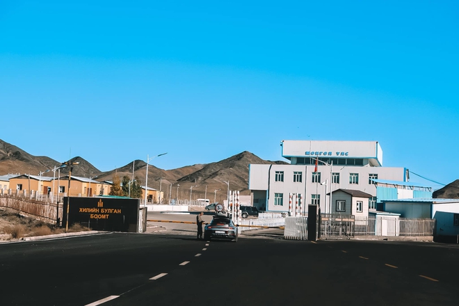 Doanh nhân Hải Phòng tiếp tục mang Porsche 911 Dakar 'phượt' Trung Quốc: Hành trình gần 11.000km, không kế hoạch, hết visa thì về - Ảnh 7