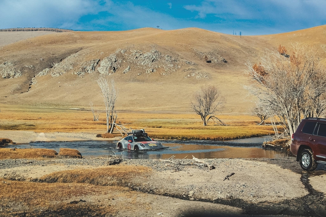 Doanh nhân Hải Phòng tiếp tục mang Porsche 911 Dakar 'phượt' Trung Quốc: Hành trình gần 11.000km, không kế hoạch, hết visa thì về - Ảnh 5