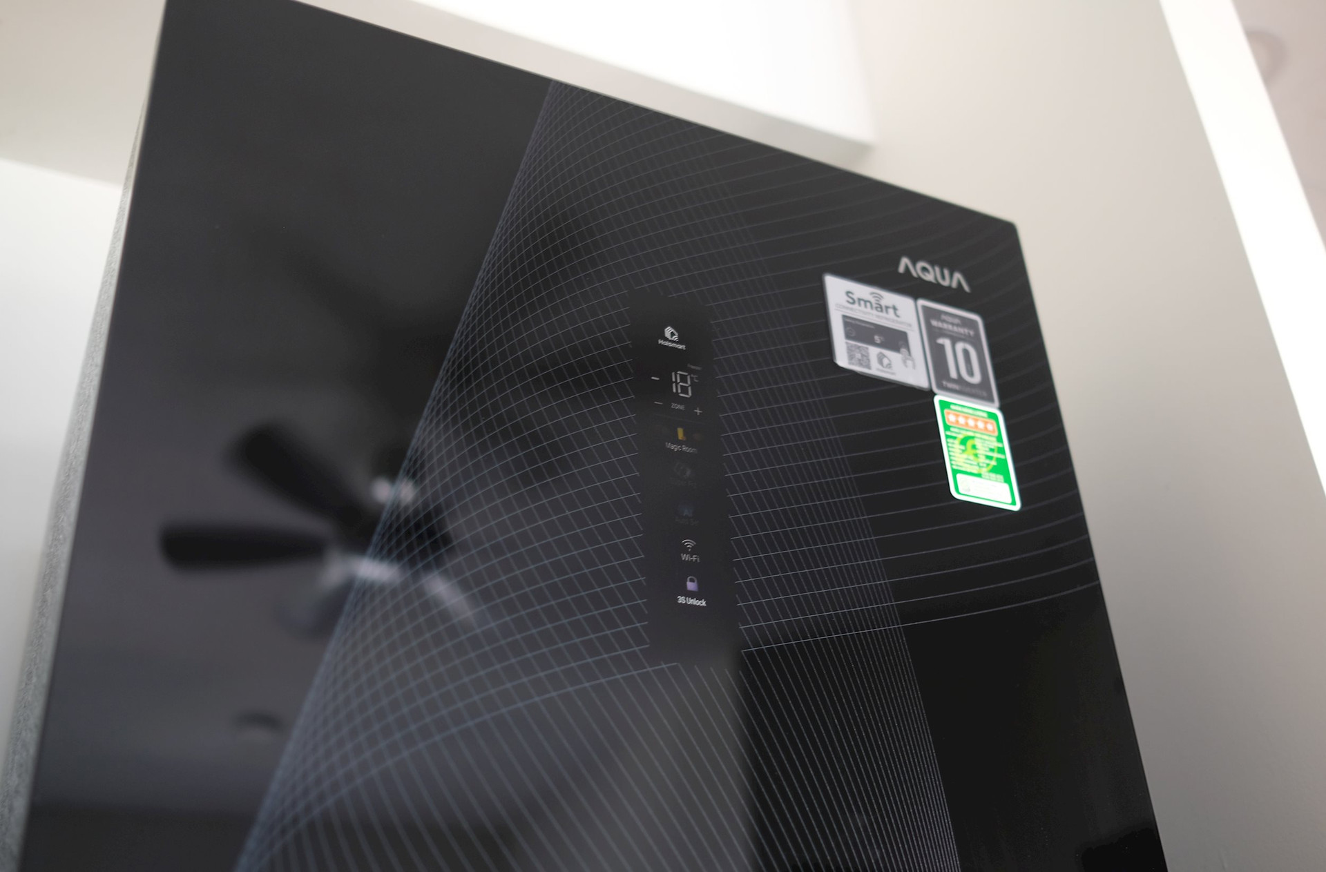 Đây là mẫu tủ lạnh 'ngon-bổ-rẻ' từ Aqua với ngăn đông dưới, thiết kế Color AI độc đáo, giá 15 triệu đồng - Ảnh 2