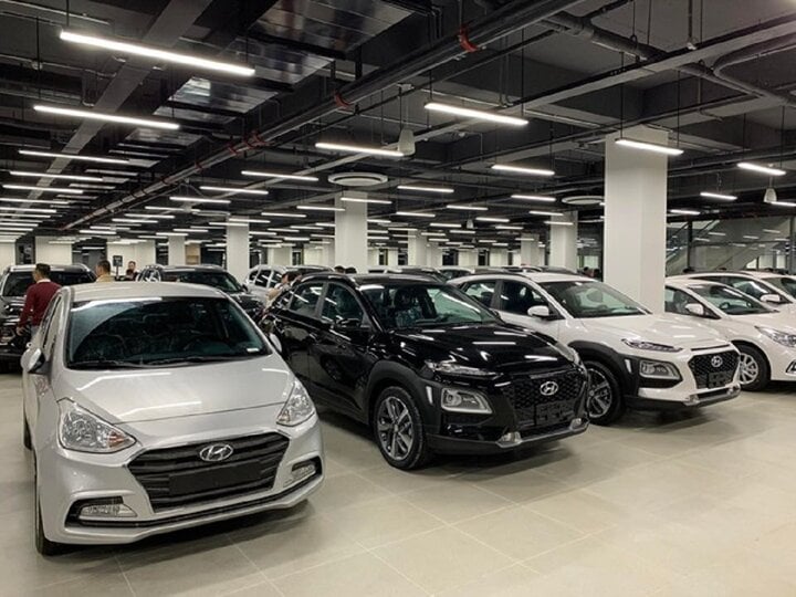 Sức mua giảm, loạt mẫu ô tô tiếp tục giảm giá mạnh cuối tháng 5 - Ảnh 1