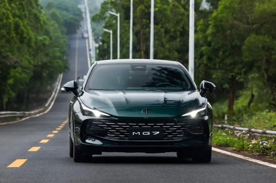 Đại lý nhận cọc MG7, báo về Việt Nam tháng 7: Giá dự kiến hơn 700 triệu, cạnh tranh BYD Seal cũng sắp ra mắt - Ảnh 1
