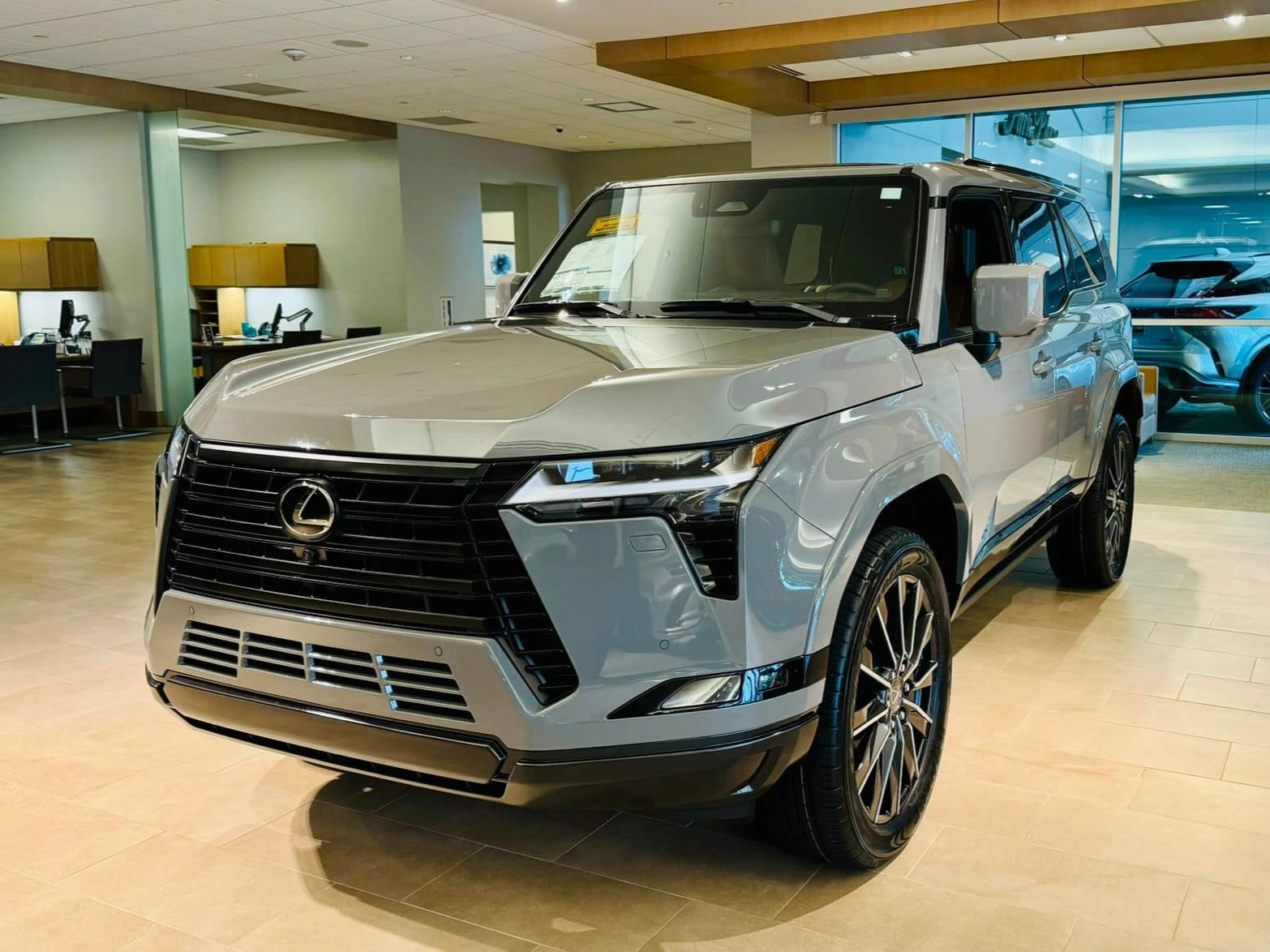 Lexus GX 2024 đã về Việt Nam: Bản Luxury giá dự kiến gần 6 tỷ, dễ thành hàng hot với nhiều thay đổi, vuông vức như 'Mẹc G' - Ảnh 5