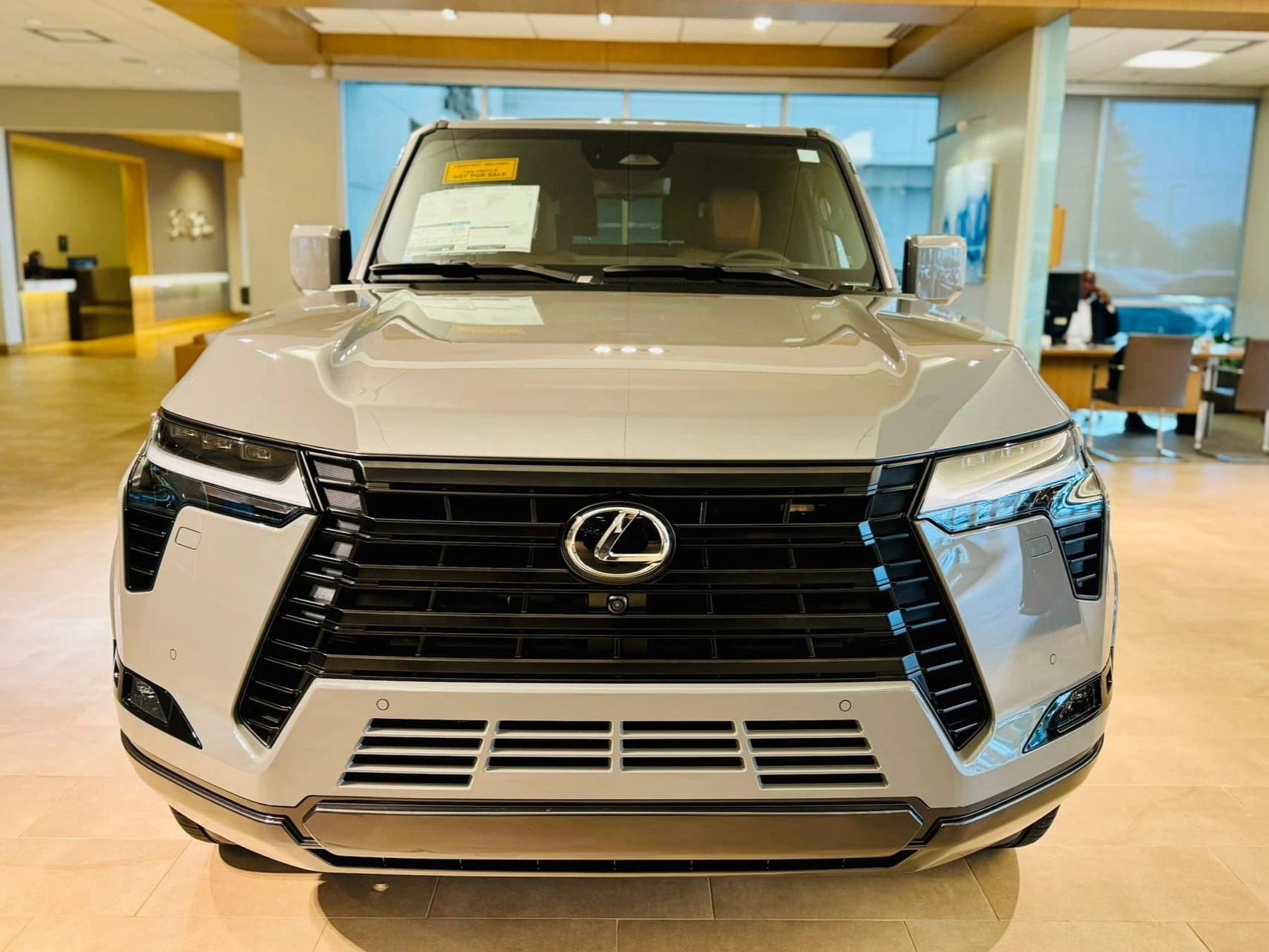 Lexus GX 2024 đã về Việt Nam: Bản Luxury giá dự kiến gần 6 tỷ, dễ thành hàng hot với nhiều thay đổi, vuông vức như 'Mẹc G' - Ảnh 6