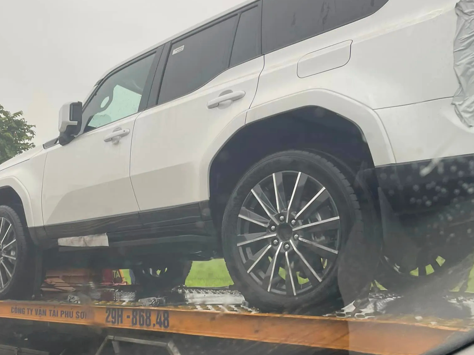 Lexus GX 2024 đã về Việt Nam: Bản Luxury giá dự kiến gần 6 tỷ, dễ thành hàng hot với nhiều thay đổi, vuông vức như 'Mẹc G' - Ảnh 4