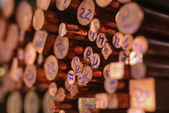 Sau vàng, một kim loại sắp chứng kiến "cơn địa chấn" chưa từng có, giá có thể tăng gấp 4 lần mức gần kỷ lục ở hiện tại - Ảnh 1