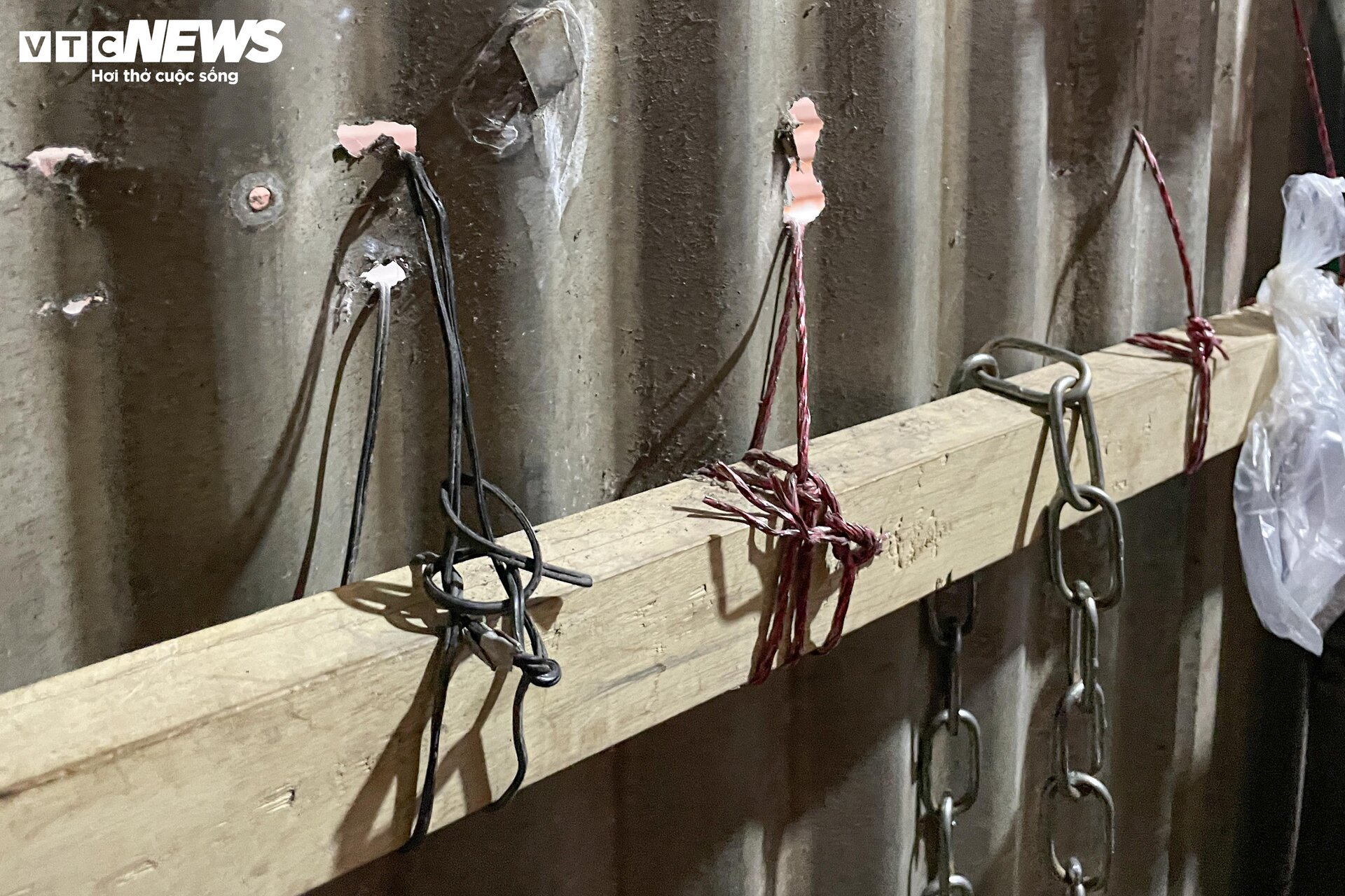 Bữa cơm khốn khó thời vật giá leo thang ở xóm trọ nghèo giữa Hà Nội - Ảnh 8