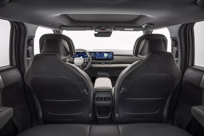 Kia EV3 ra mắt: Ngang cỡ Seltos, 600km/sạc đủ chạy Hà Nội-Hà Giang 2 chiều, giá quy đổi khoảng gần 800 triệu đồng - Ảnh 16