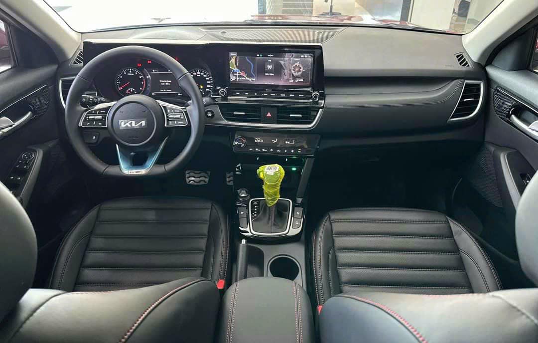 Đại lý xả hàng tồn, Kia Seltos giảm giá đến 50 triệu đồng: Bản cao cấp nhất rẻ hơn HR-V tiêu chuẩn, khách mua phải đánh đổi đời xe - Ảnh 6
