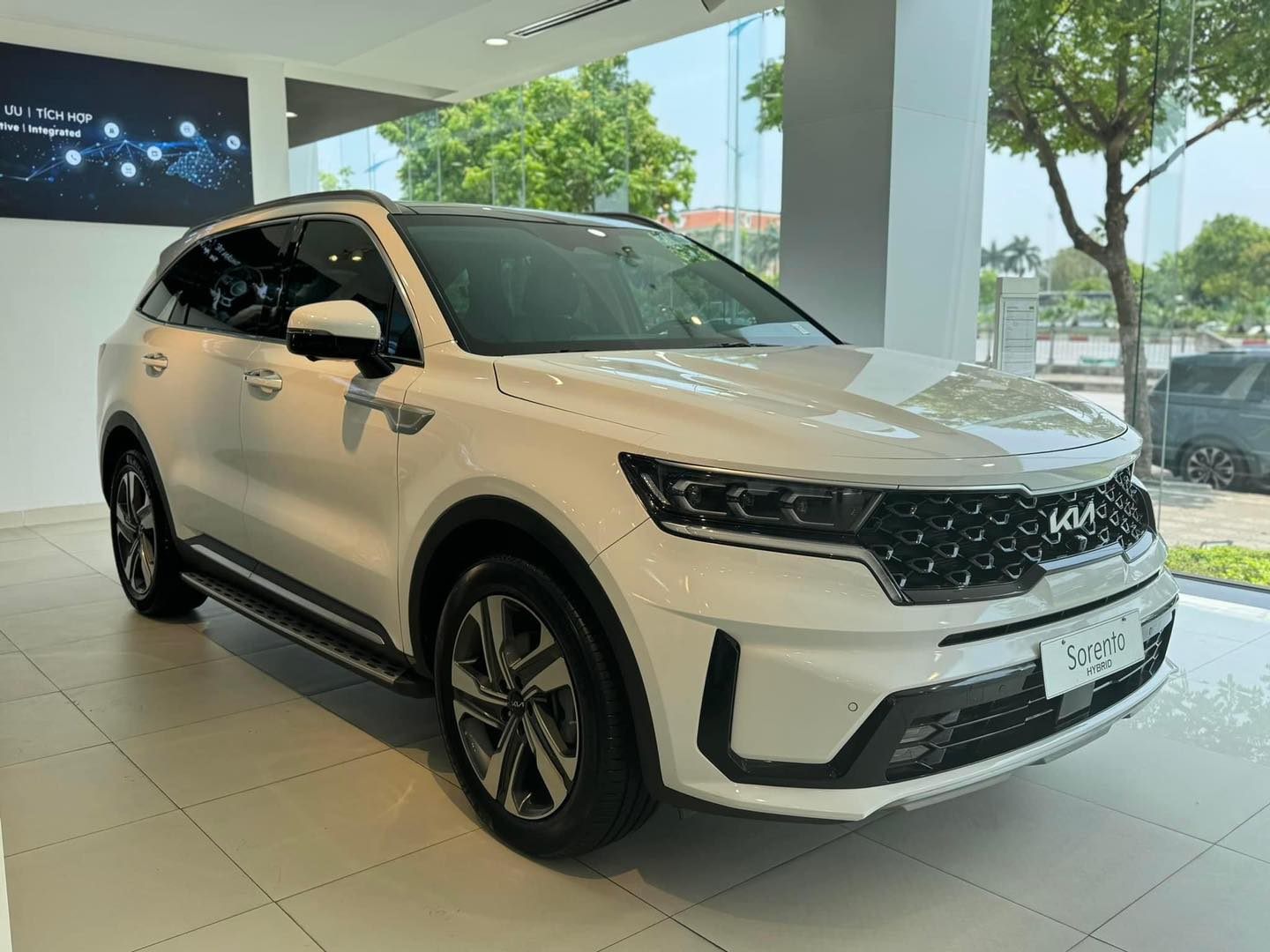 Kia Sorento hybrid xả kho, giảm giá mạnh tại đại lý, thấp hơn cả Honda CR-V hybrid - Ảnh 1