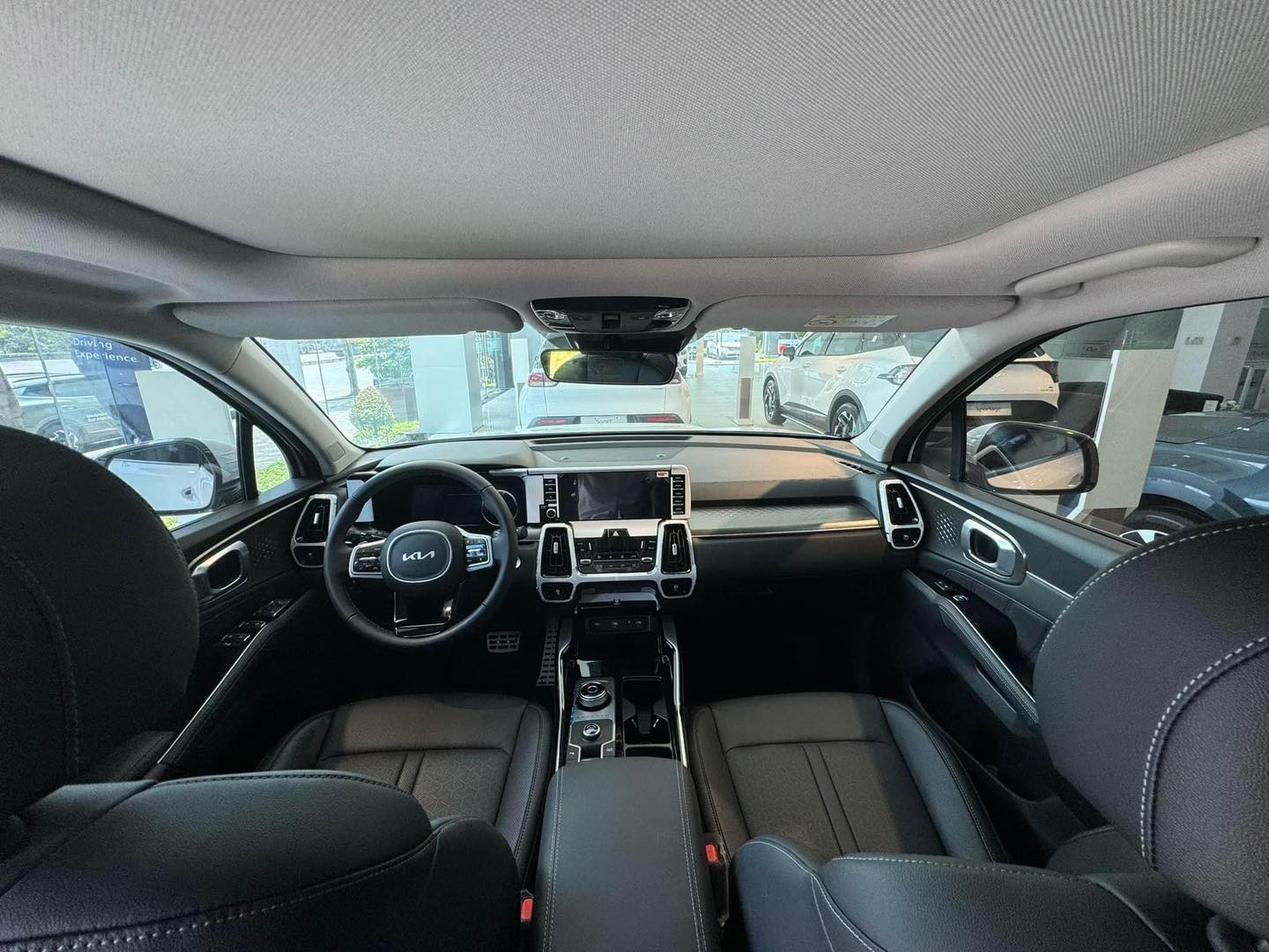 Kia Sorento hybrid xả kho, giảm giá mạnh tại đại lý, thấp hơn cả Honda CR-V hybrid - Ảnh 4