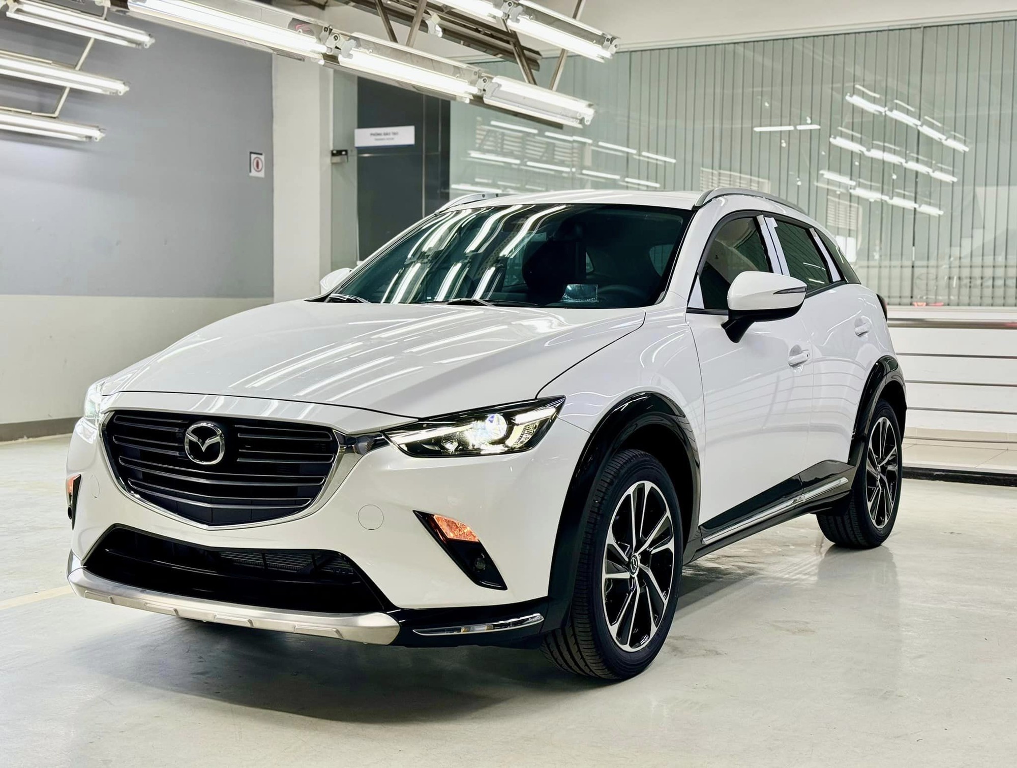 Loạt xe Mazda nhập tăng giá: CX-3 'phá' mức giá thấp kỷ lục từng xác lập, Mazda2 vẫn rẻ nhất phân khúc - Ảnh 8