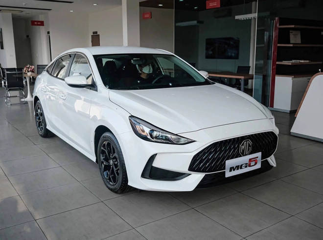 Dưới 530 triệu chọn Hyundai Accent đặc biệt nhiều công nghệ hay MG5 bản tiêu chuẩn vì rộng rãi? - Ảnh 2