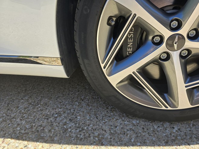 Genesis G80 bị hỏng nặng vì đổ thừa dầu, chủ xe chán đổi chiếc khác vẫn không ưng, quyết lên đời thẳng Lexus GX 550 - Ảnh 5