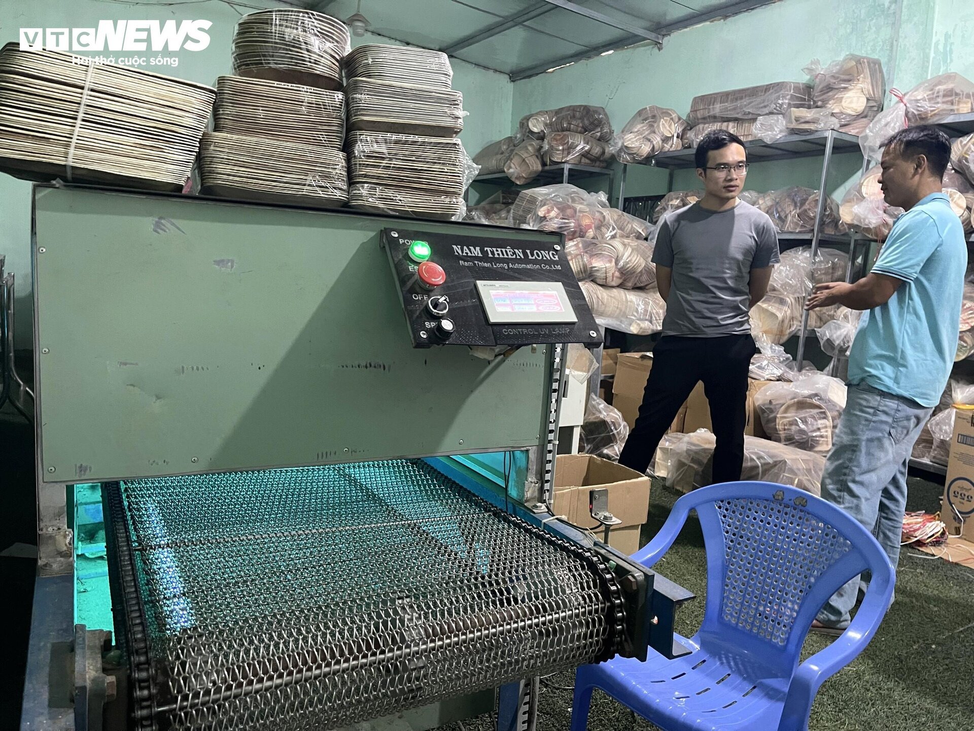 Độc đáo chén, đĩa làm bằng mo cau, xuất khẩu khắp 5 châu - Ảnh 4