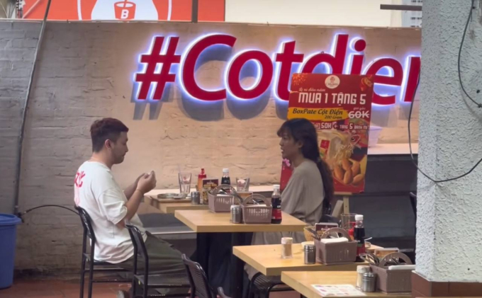 Clip: Sau vụ pate có giòi ở chi nhánh Thái Bình, khách hàng tại Cột Điện Quán Hà Nội phản ứng ra sao? - Ảnh 7