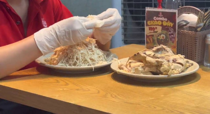 Clip: Sau vụ pate có giòi ở chi nhánh Thái Bình, khách hàng tại Cột Điện Quán Hà Nội phản ứng ra sao? - Ảnh 6