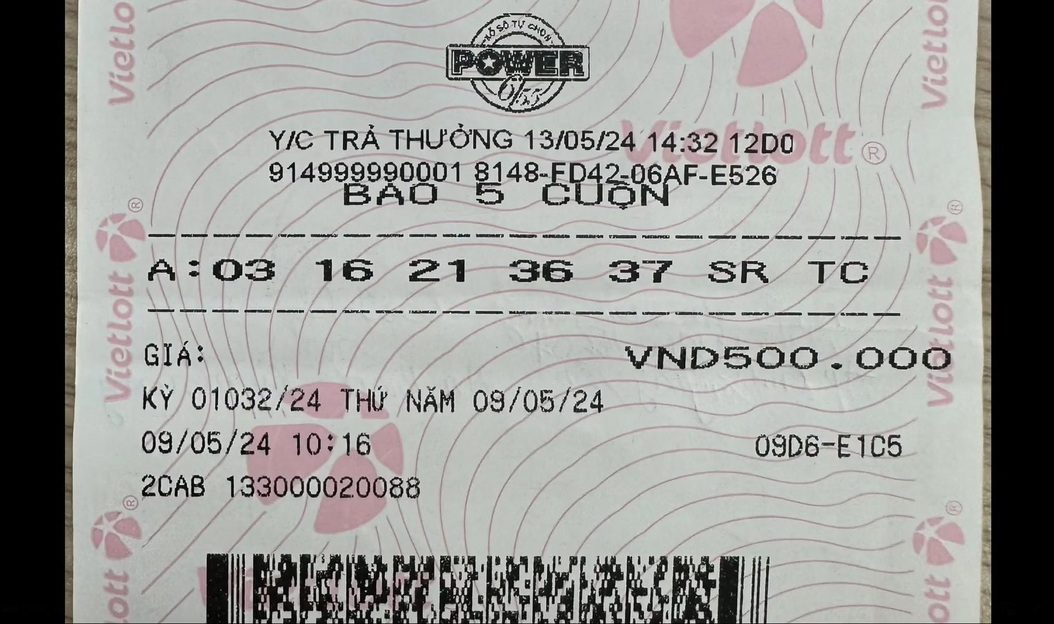 Lần nào đi qua cửa hàng vé số cũng cầu may, người phụ nữ bất ngờ trúng cùng lúc 2 giải Vietlott trị giá hơn 70 tỷ đồng - Ảnh 2