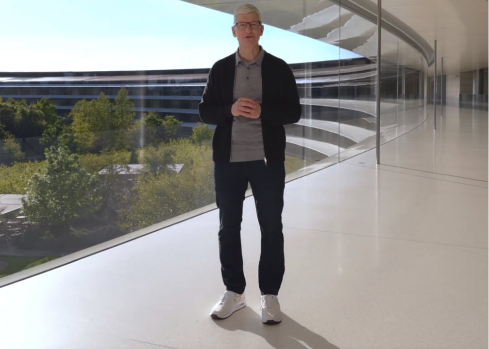 CEO Apple Tim Cook vừa được Nike sản xuất riêng 1 thứ? - Ảnh 4