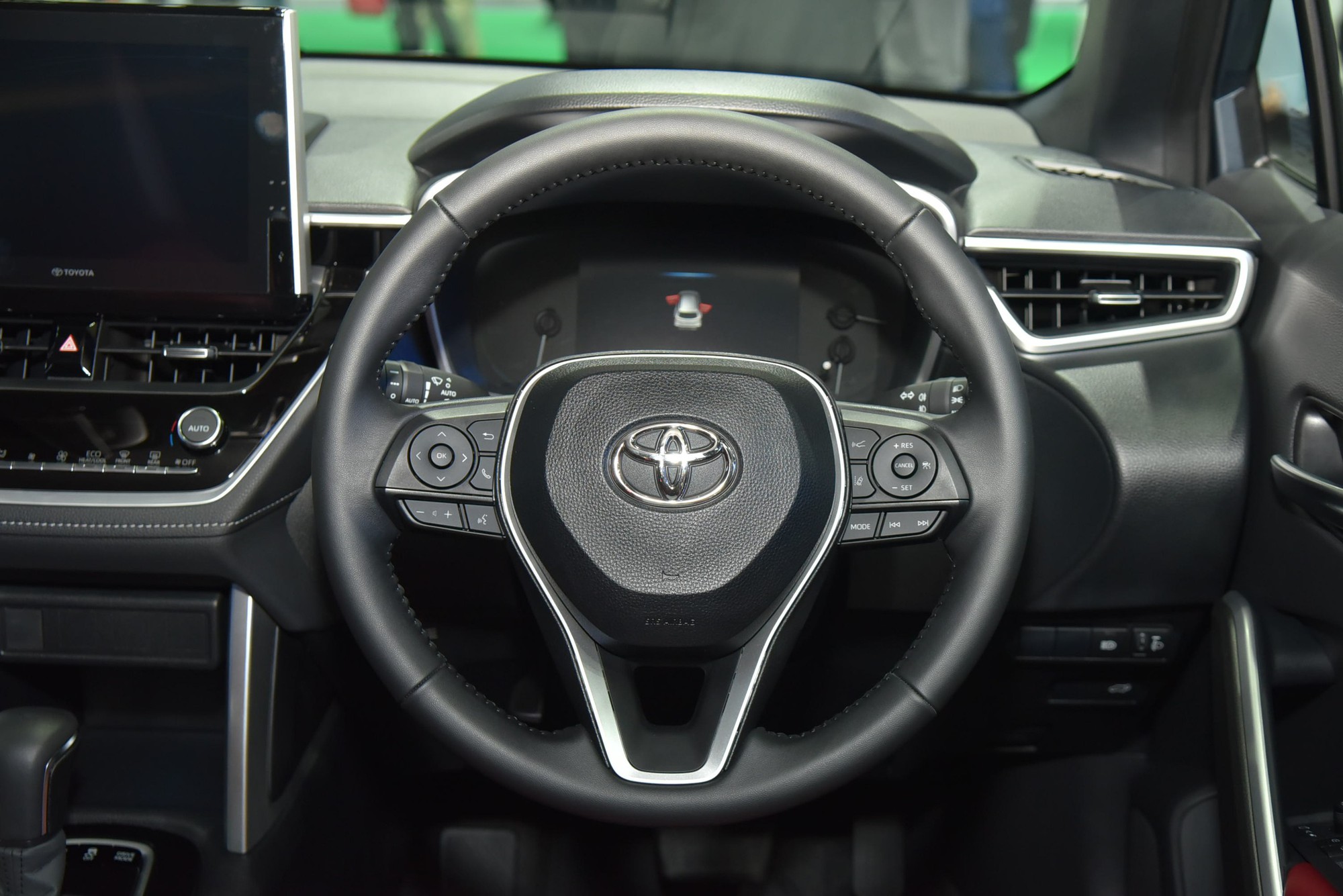 Loạt xe dự kiến ra mắt tháng 5/2024: Hilux trở lại, Corolla Cross và xe hybrid 'chiếm sóng' - Ảnh 3