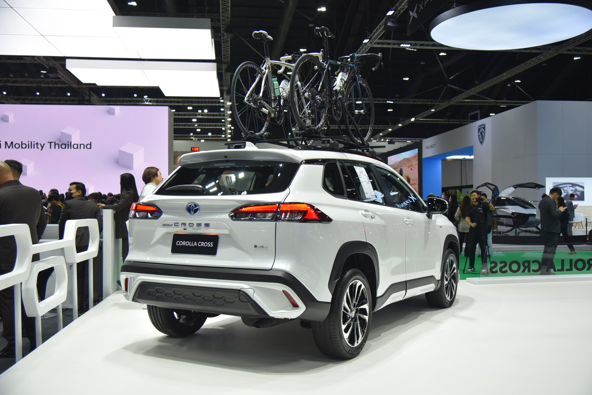 Loạt xe dự kiến ra mắt tháng 5/2024: Hilux trở lại, Corolla Cross và xe hybrid 'chiếm sóng' - Ảnh 2