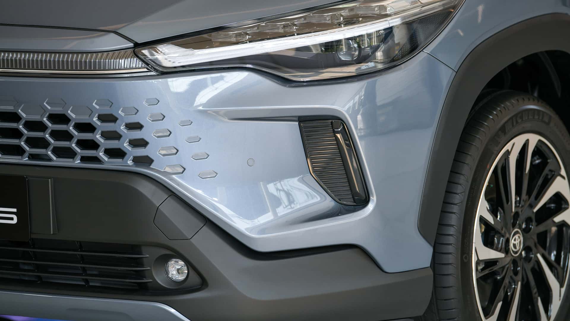 Niềm tự hào chiến lược mới của Toyota sắp về Việt Nam bất ngờ cắt 1 phiên bản: Ẩn ý phía sau là gì? - Ảnh 4