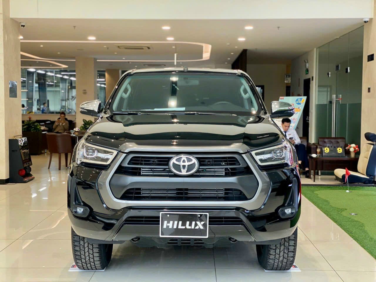 Loạt xe dự kiến ra mắt tháng 5/2024: Hilux trở lại, Corolla Cross và xe hybrid 'chiếm sóng' - Ảnh 6