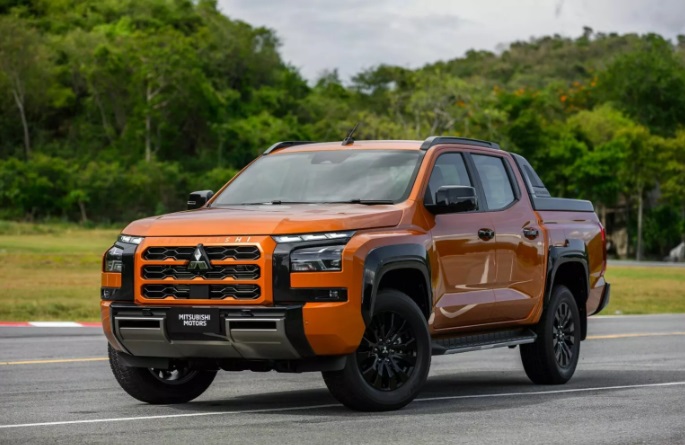 Đại lý nhận đặt cọc Mitsubishi Triton 2024: Nhập khẩu Thái Lan, dự kiến tháng 9 về nước - Ảnh 1