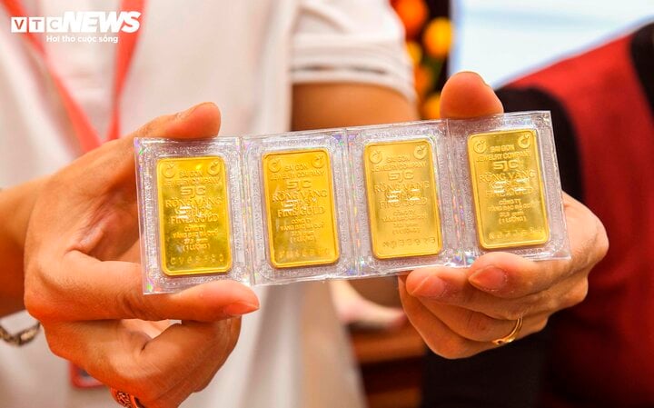 Sáng nay tiếp tục đấu thầu vàng miếng: Doanh nghiệp vẫn 'ngại' mua? - Ảnh 1