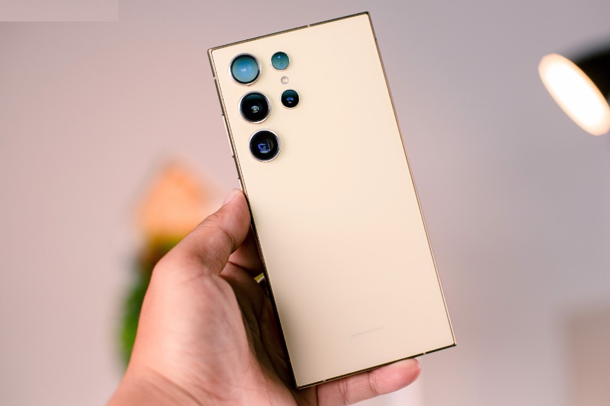 Hàng loạt điện thoại Samsung giảm giá sốc, 2 triệu đồng có máy ổn để dùng - Ảnh 1