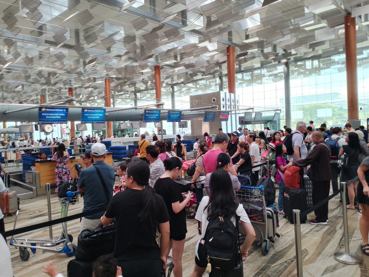 Hàng không liên tiếp tăng chuyến, mở đường bay mới - Ảnh 1