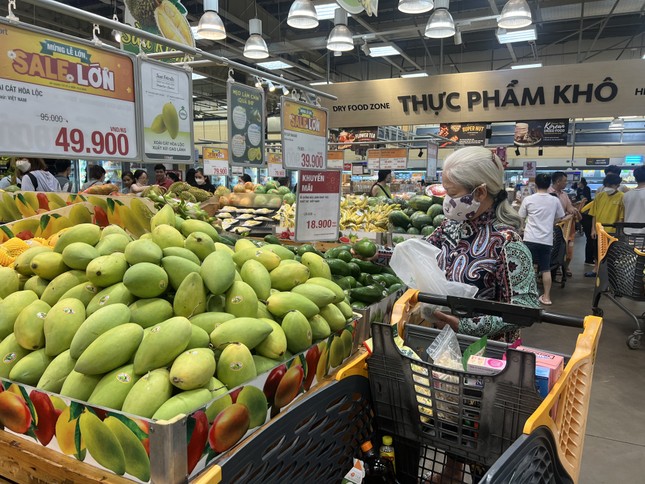 Sự thật hàng Việt phải 'vay thương hiệu' để xuất khẩu - Ảnh 2