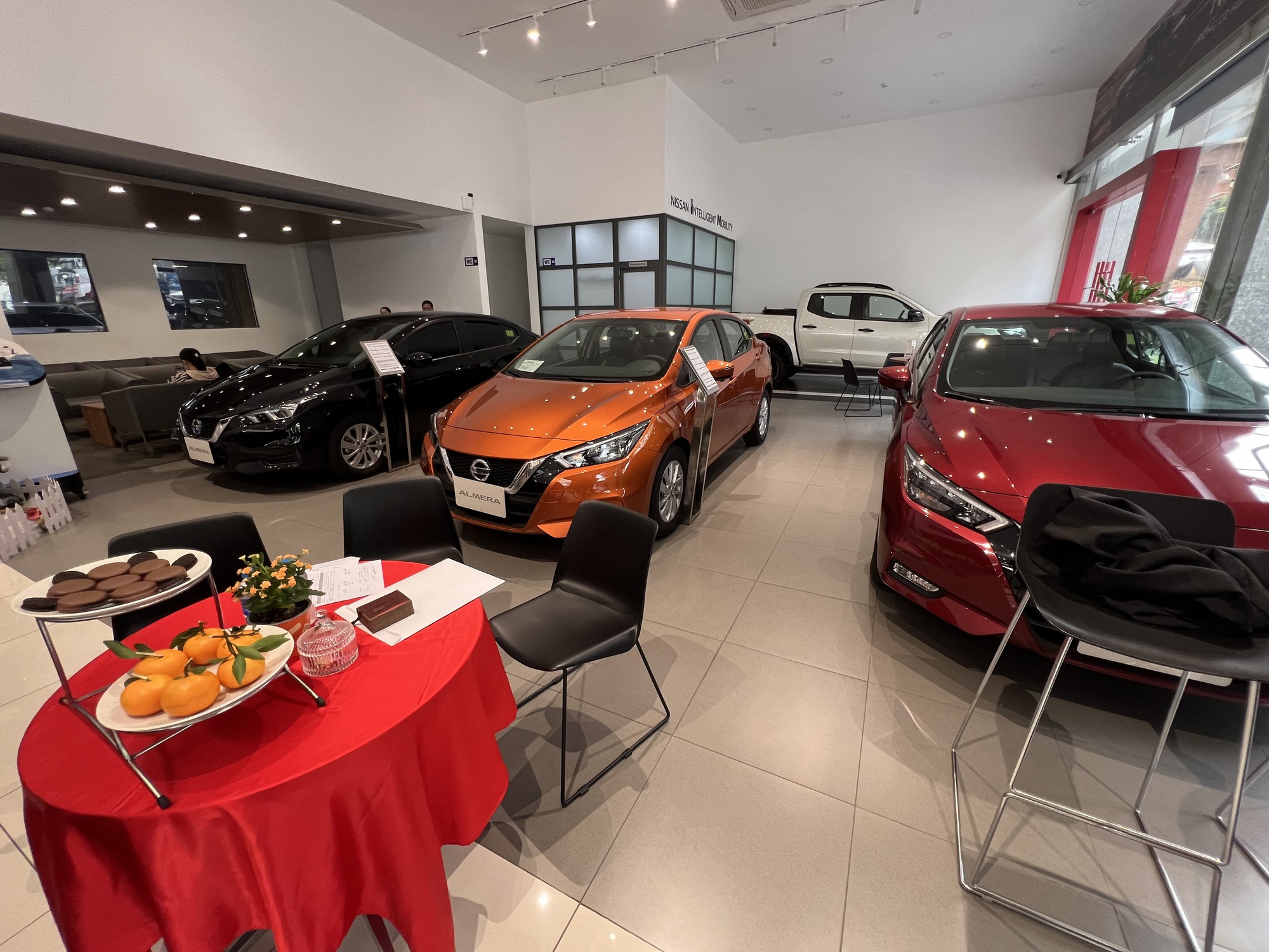 Thị trường ô tô Việt Nam: Quy mô nhỏ, sức mua thấp - Ảnh 1