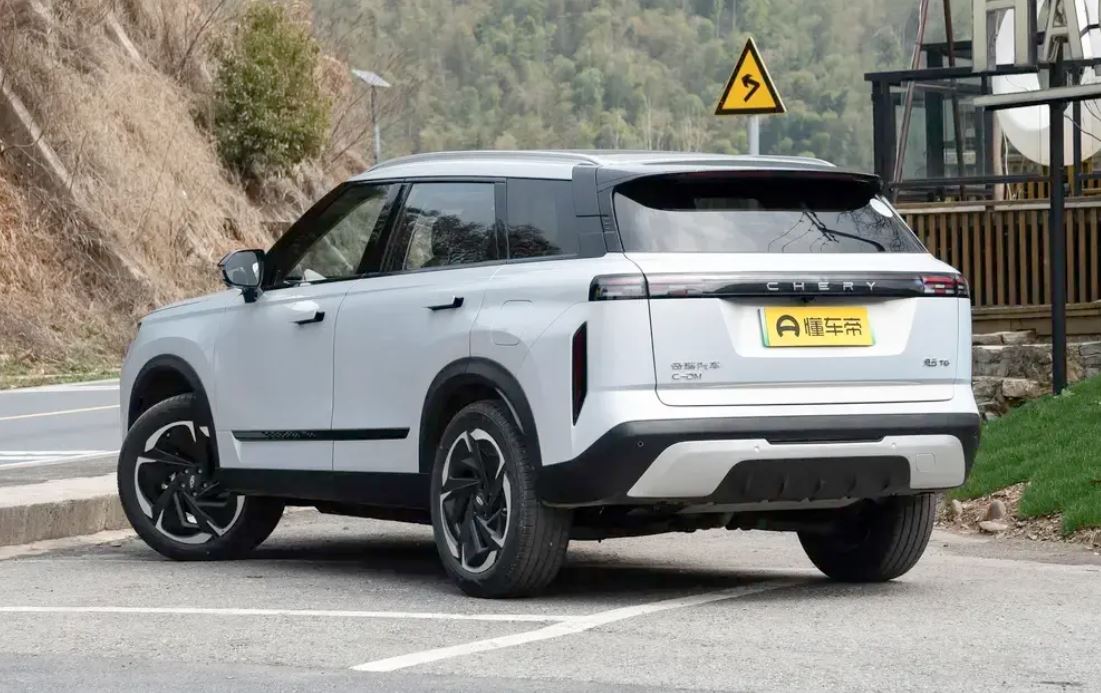 Hãng xe rót 800 triệu USD xây nhà máy tại Việt Nam ra mắt SUV siêu tiết kiệm xăng, giá chỉ từ 456 triệu đồng đe dọa Mazda CX-5 - Ảnh 3