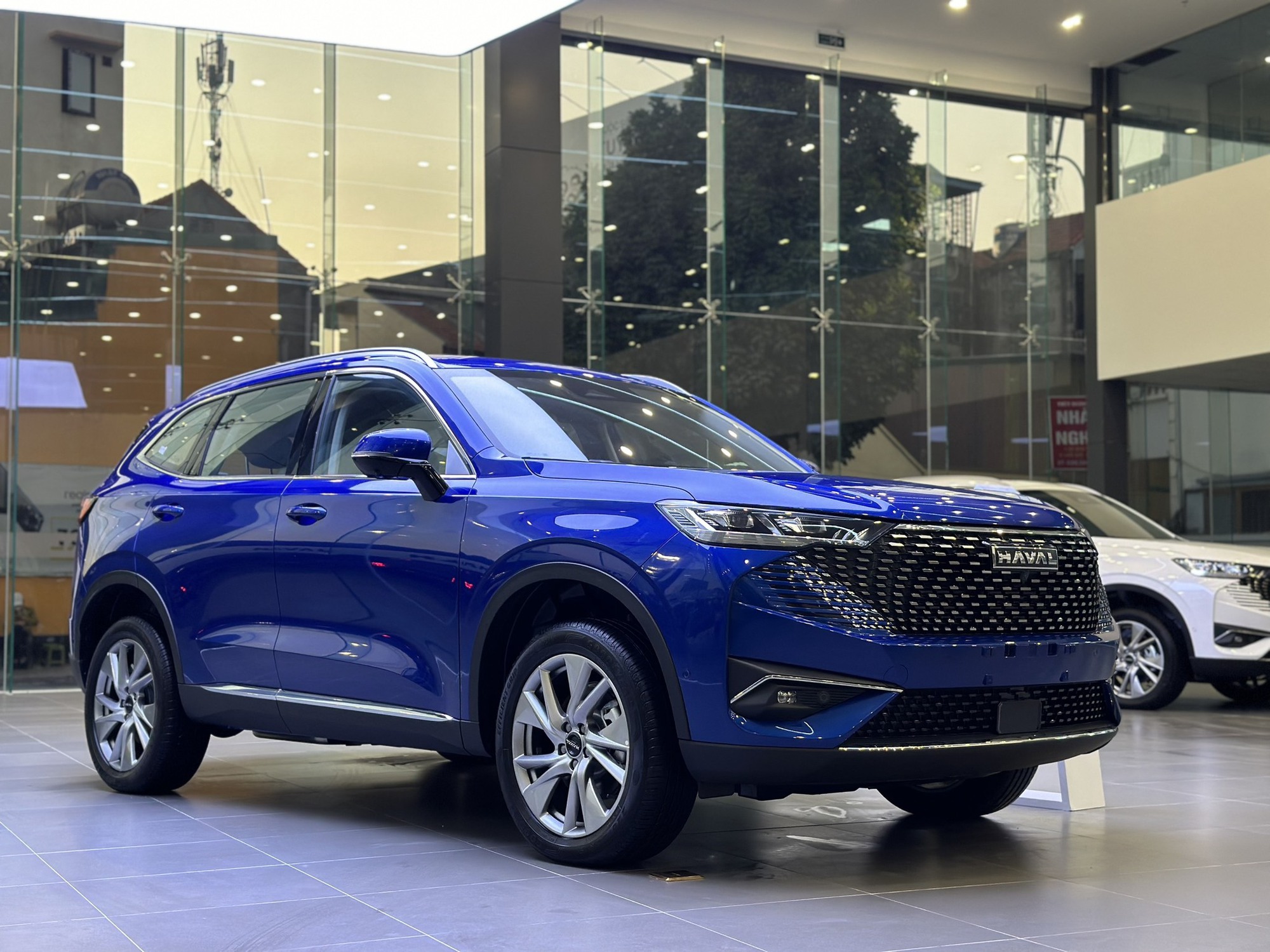 Haval H6 giảm giá kỷ lục tại đại lý: Giá thực tế còn 840 triệu đồng, ngang CX-5 bản tầm trung - Ảnh 1