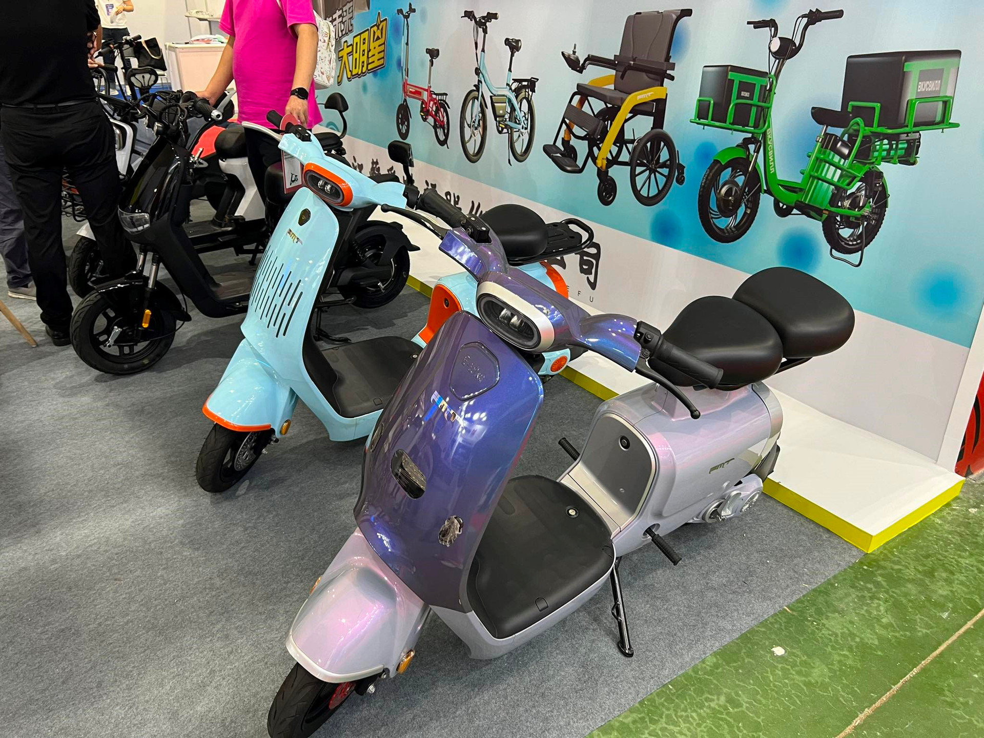 Việt Nam tiến tới mục tiêu xuất khẩu 90.000 ô tô và 10 tỷ USD giá trị xuất khẩu linh kiện phụ tùng vào năm 2035 - Ảnh 1