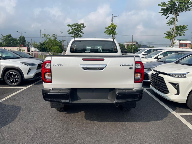 Nhiều bán tải mới ra mắt Việt Nam năm nay đấu Ranger: Triton 2024 lột xác, có mẫu lần đầu xuất hiện, giá dưới 500 triệu đồng - Ảnh 9