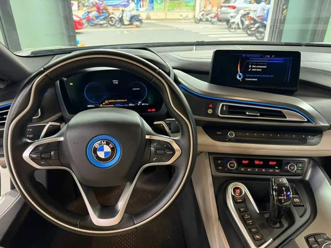 Hàng 'hot' một thời BMW i8 giá chỉ còn chưa đến 3 tỷ: Đã độ nhiều chi tiết, người bán cam kết 'bốn không' - Ảnh 3