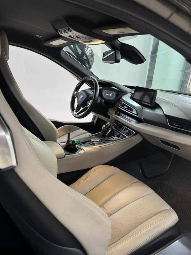Hàng 'hot' một thời BMW i8 giá chỉ còn chưa đến 3 tỷ: Đã độ nhiều chi tiết, người bán cam kết 'bốn không' - Ảnh 6