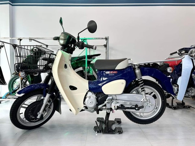 Honda Super Cub Pro đầu tiên về Việt Nam, giá hơn 100 triệu đồng - Ảnh 1
