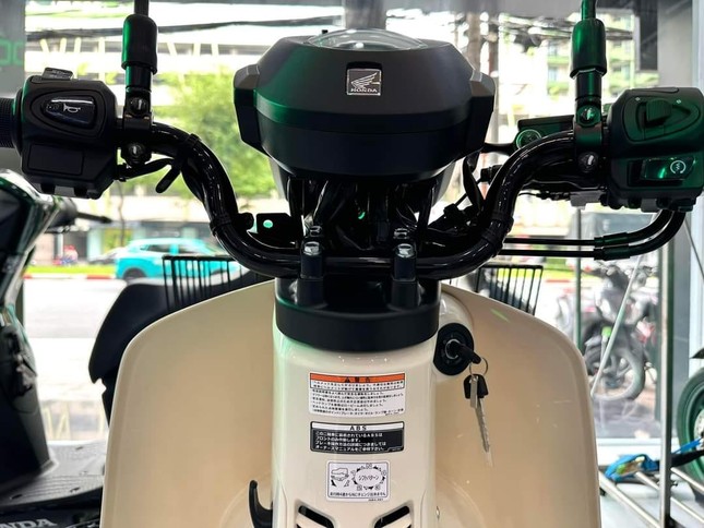 Honda Super Cub Pro đầu tiên về Việt Nam, giá hơn 100 triệu đồng - Ảnh 6