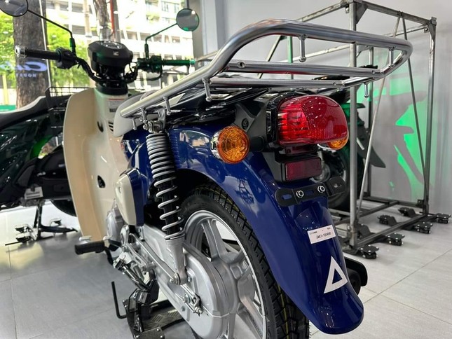 Honda Super Cub Pro đầu tiên về Việt Nam, giá hơn 100 triệu đồng - Ảnh 5