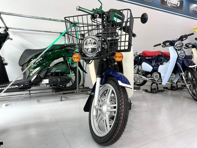 Honda Super Cub Pro đầu tiên về Việt Nam, giá hơn 100 triệu đồng - Ảnh 2
