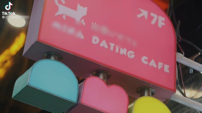 Dịch vụ cà phê "hẹn hò" ở TP.HCM nghi dùng gương 1 chiều gây nguy hiểm cho phái nữ: Cập nhật mới nhất tình hình hiện tại - Ảnh 2