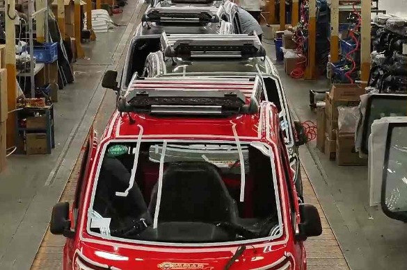 Xe ba gác gây sốt mạng xã hội - Ảnh 4