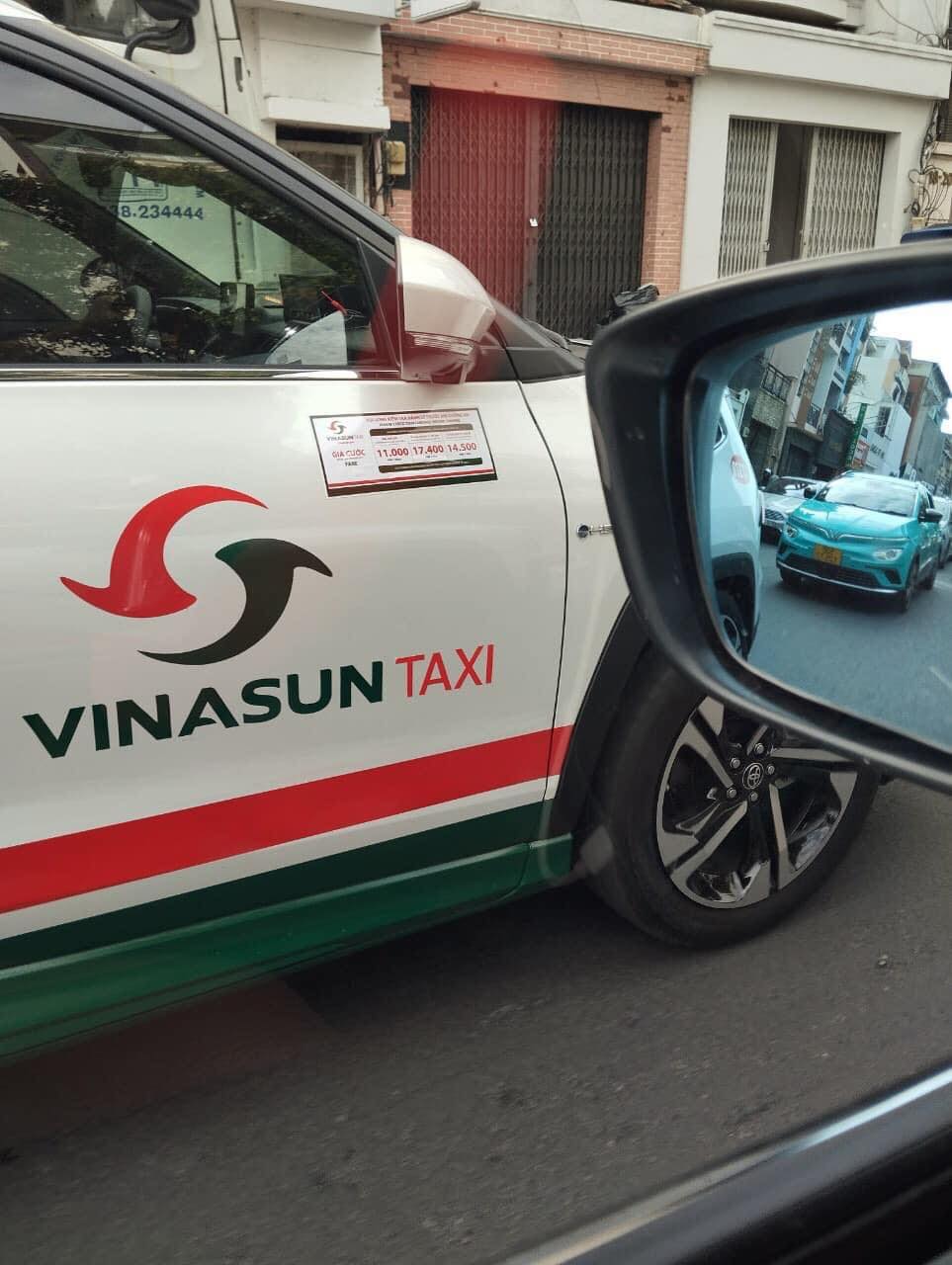 Vinasun chính thức ra mắt dịch vụ taxi hybrid đầu tiên tại Việt Nam: giá cước từ 11.000 đồng, cam kết mua 2.000 xe của Toyota - Ảnh 4