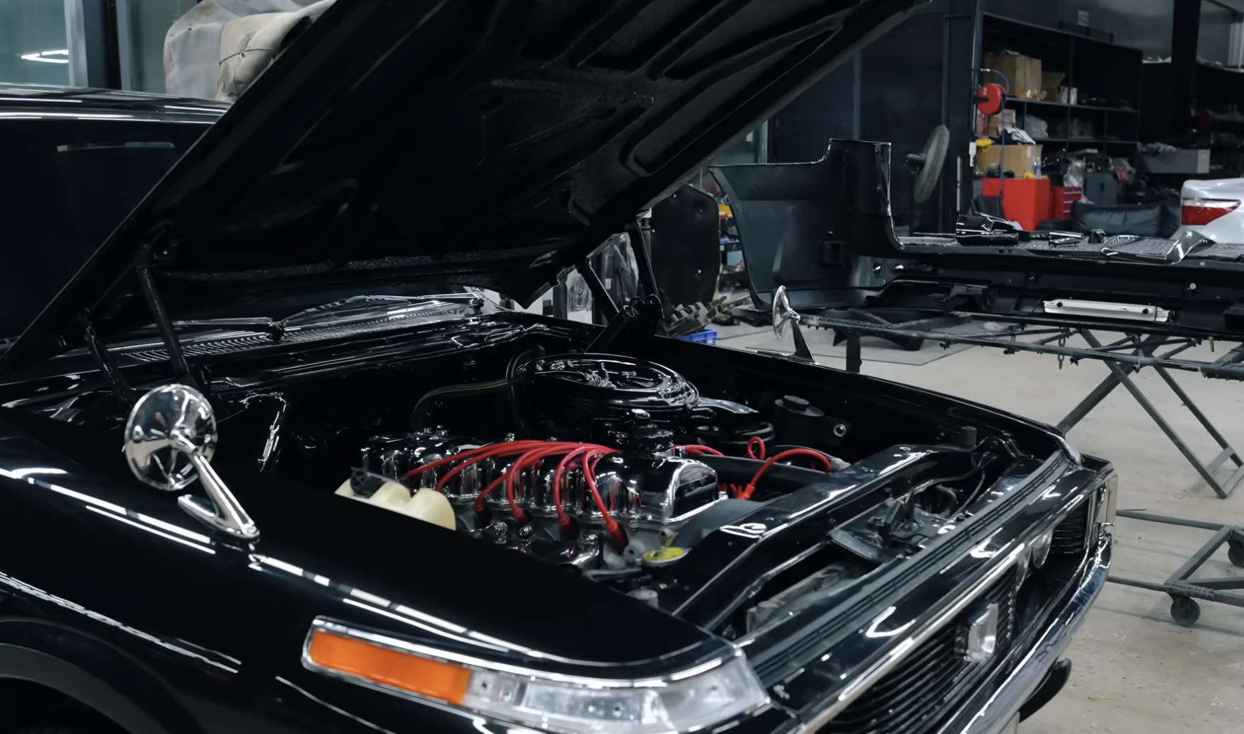 Dân chơi Việt độ lại Toyota Crown 49 năm tuổi như xe mới: Mất 120 ngày để hoàn thiện, có chi tiết giống Bentley - Ảnh 6