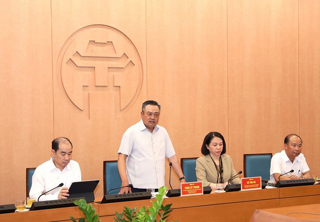 Hà Nội: Thu giữ 10 tấn xúc xích 'bẩn', phơi nắng 7 ngày không ôi thiu - Ảnh 1