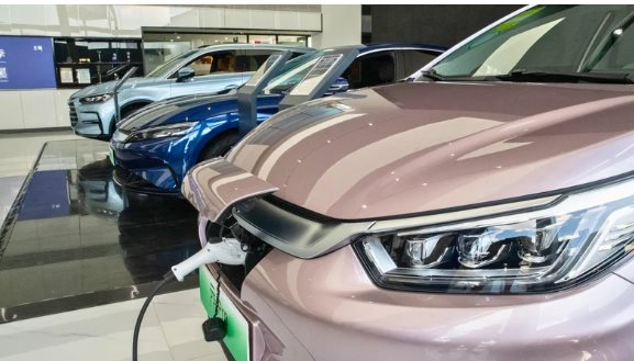 Bị châu Âu nhăm nhe ‘cấm cửa’ xe điện, thương mại Trung Quốc thiệt hại ra sao? - Ảnh 1